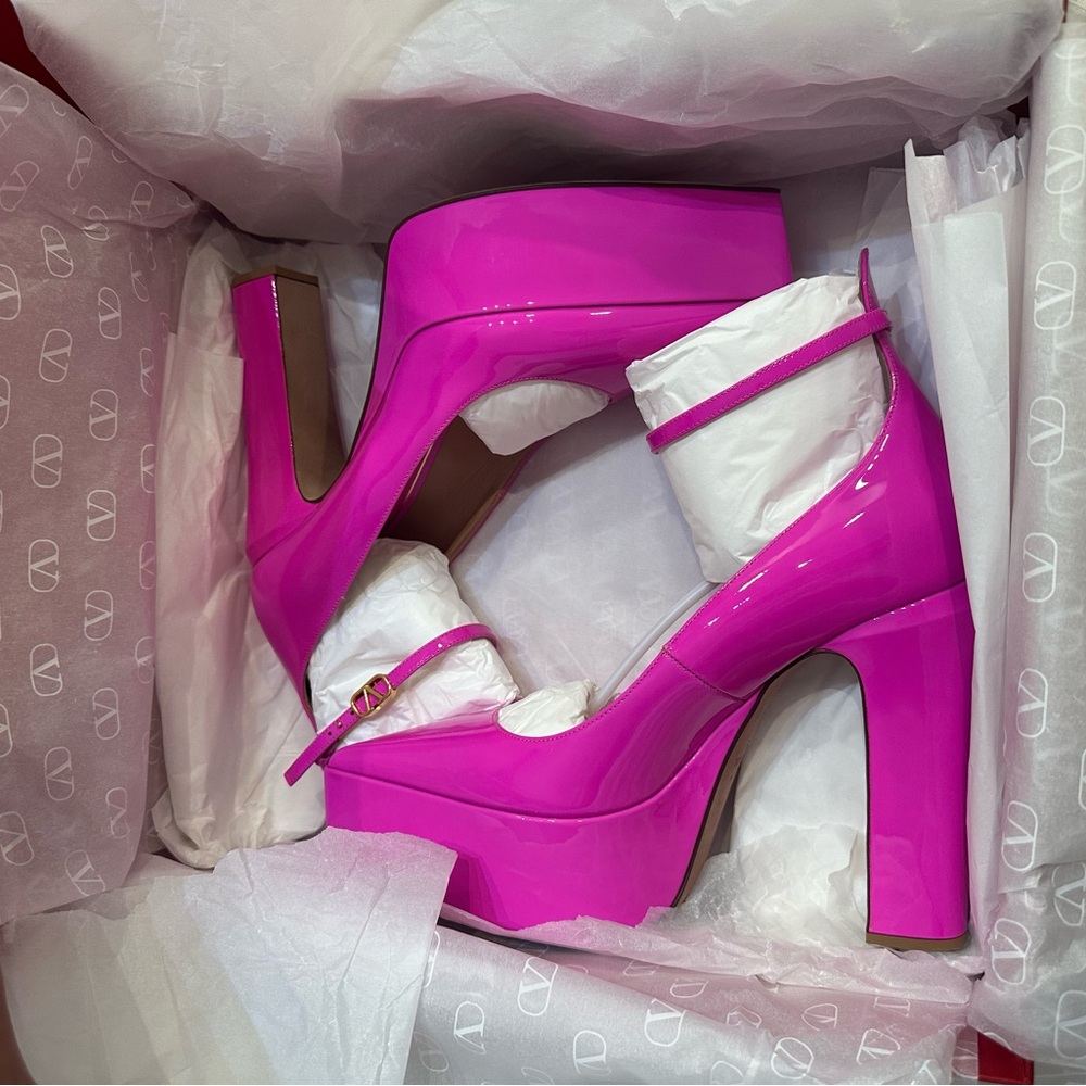 Pink Platform Heels - Picture 5 of 11